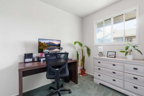6503 Ranchview Drive Nw, Calgary, AB - Indoor Photo Showing Office