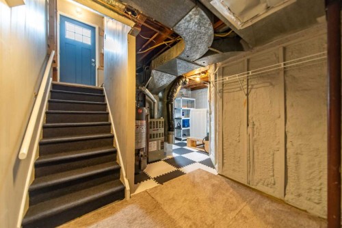 84 Waterloo Drive Sw, Calgary, AB - Indoor Photo Showing Other Room