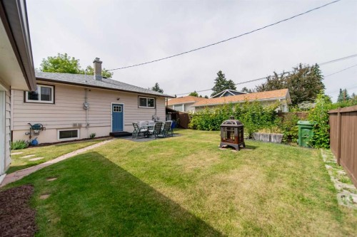 84 Waterloo Drive Sw, Calgary, AB - Outdoor
