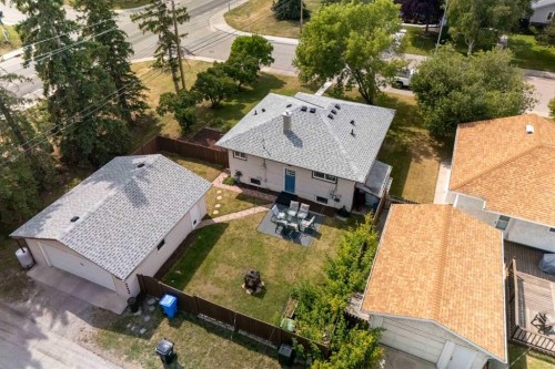 84 Waterloo Drive Sw, Calgary, AB - Outdoor