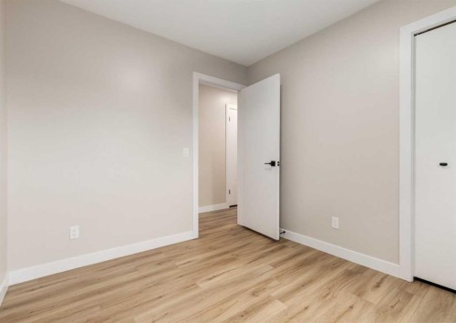 7956 71 Avenue Nw, Calgary, AB - Indoor Photo Showing Other Room