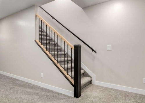 7956 71 Avenue Nw, Calgary, AB - Indoor Photo Showing Other Room