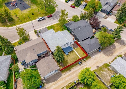 7956 71 Avenue Nw, Calgary, AB - Outdoor With View