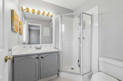10433 Hidden Valley Drive Nw, Calgary, AB - Indoor Photo Showing Bathroom