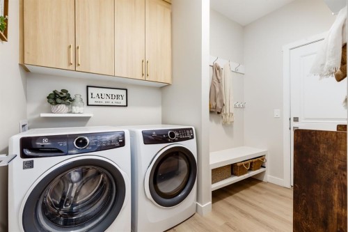 315 Monterey Place Se, High River, AB - Indoor Photo Showing Laundry Room