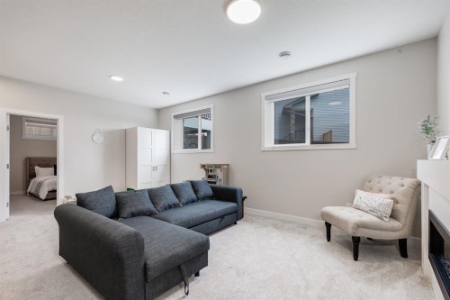 315 Monterey Place Se, High River, AB - Indoor Photo Showing Living Room