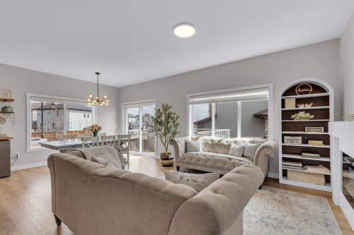 315 Monterey Place Se, High River, AB - Indoor Photo Showing Living Room