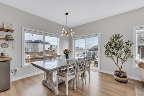 315 Monterey Place Se, High River, AB - Indoor Photo Showing Dining Room