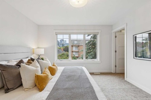 1-922 3 Avenue Nw, Calgary, AB - Indoor Photo Showing Bedroom
