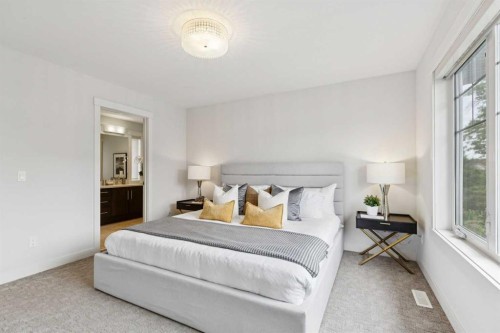 1-922 3 Avenue Nw, Calgary, AB - Indoor Photo Showing Bedroom