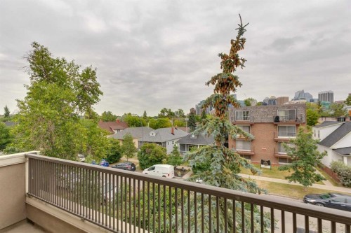 1-922 3 Avenue Nw, Calgary, AB - Outdoor With Balcony