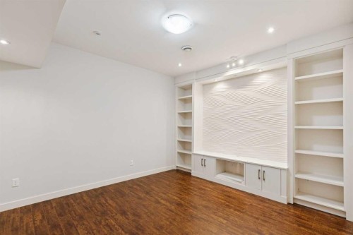 1-922 3 Avenue Nw, Calgary, AB - Indoor Photo Showing Other Room