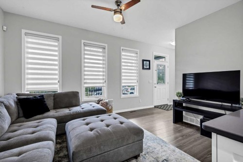 540 Evanston Link Nw, Calgary, AB - Indoor Photo Showing Living Room