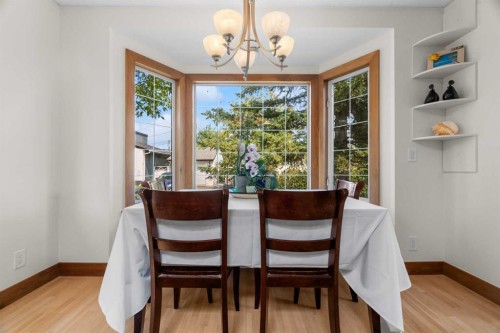 613 Olympia Crescent Se, Calgary, AB - Indoor Photo Showing Dining Room
