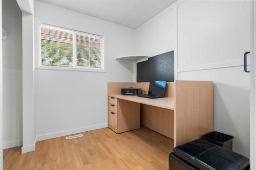 613 Olympia Crescent Se, Calgary, AB - Indoor Photo Showing Office
