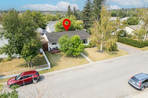 613 Olympia Crescent Se, Calgary, AB - Outdoor