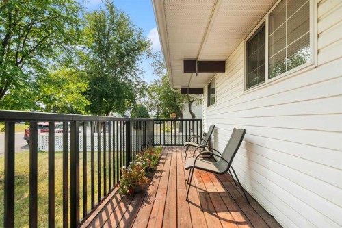 613 Olympia Crescent Se, Calgary, AB - Outdoor With Exterior