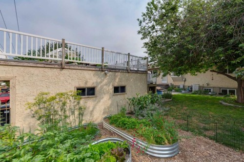 107 Bermuda Drive Nw, Calgary, AB - Outdoor