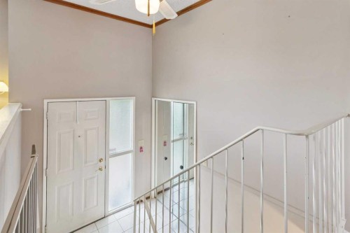 107 Bermuda Drive Nw, Calgary, AB - Indoor Photo Showing Other Room
