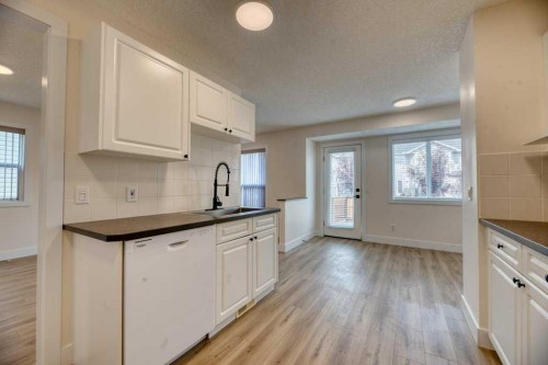 20 Taracove Crescent Ne, Calgary, AB - Indoor Photo Showing Kitchen