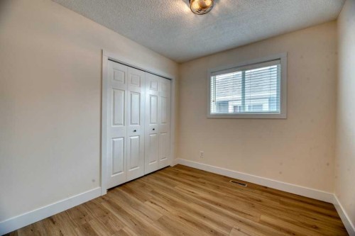 20 Taracove Crescent Ne, Calgary, AB - Indoor Photo Showing Other Room