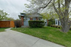 323 Ranchview Place NW Calgary, AB T3G 1J8