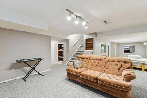 323 Ranchview Place Nw, Calgary, AB - Indoor