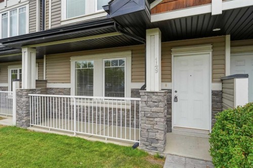 149 Prestwick Villas Se, Calgary, AB - Outdoor