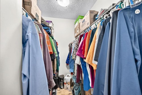 2133-700 Willowbrook Road Nw, Airdrie, AB - Indoor With Storage