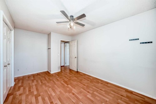243 Erin Meadow Close, Calgary, AB - Indoor Photo Showing Other Room