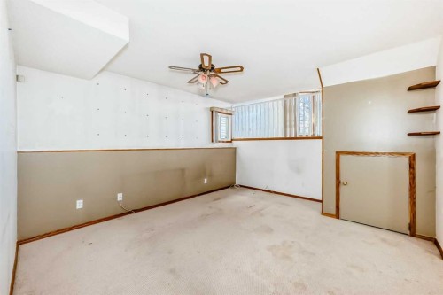 243 Erin Meadow Close, Calgary, AB - Indoor Photo Showing Other Room