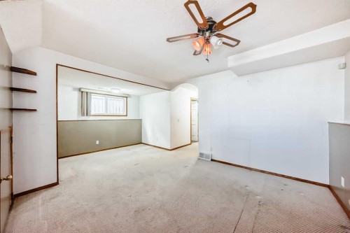 243 Erin Meadow Close, Calgary, AB - Indoor Photo Showing Other Room