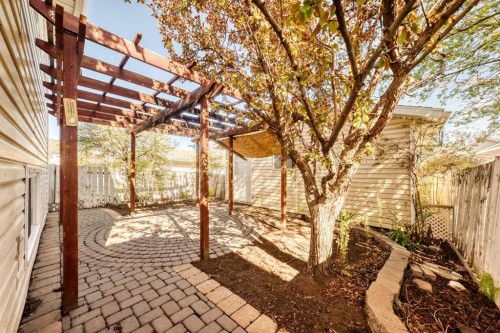 243 Erin Meadow Close, Calgary, AB - Outdoor