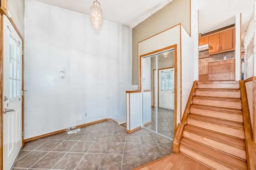 243 Erin Meadow Close, Calgary, AB - Indoor Photo Showing Other Room