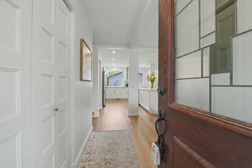 727 120 Avenue Sw, Calgary, AB - Indoor Photo Showing Other Room