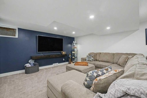 727 120 Avenue Sw, Calgary, AB - Indoor