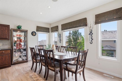 21 Royal Ridge Hill Nw, Calgary, AB - Indoor Photo Showing Dining Room