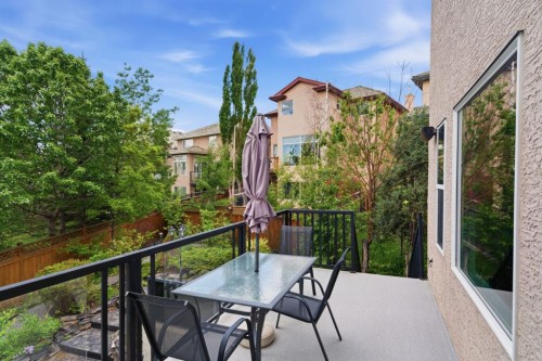 21 Royal Ridge Hill Nw, Calgary, AB - Outdoor With Exterior