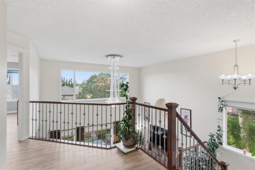 21 Royal Ridge Hill Nw, Calgary, AB - Indoor Photo Showing Other Room