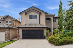 21 Royal Ridge Hill NW Calgary, AB T3G 4T9