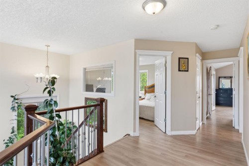 21 Royal Ridge Hill Nw, Calgary, AB - Indoor Photo Showing Other Room