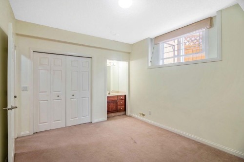 21 Royal Ridge Hill Nw, Calgary, AB - Indoor