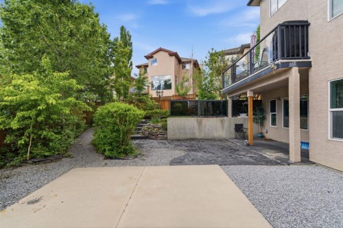 21 Royal Ridge Hill Nw, Calgary, AB - Outdoor