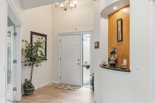 21 Royal Ridge Hill Nw, Calgary, AB - Indoor Photo Showing Other Room