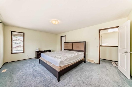 55 Eversyde Gardens Sw, Calgary, AB 