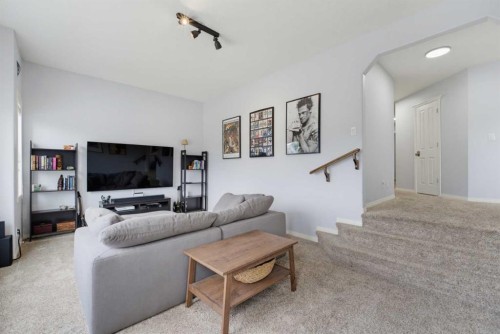 71 Pantego Way Nw, Calgary, AB - Indoor Photo Showing Living Room