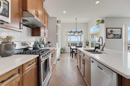 71 Pantego Way Nw, Calgary, AB - Indoor Photo Showing Kitchen With Stainless Steel Kitchen With Double Sink With Upgraded Kitchen
