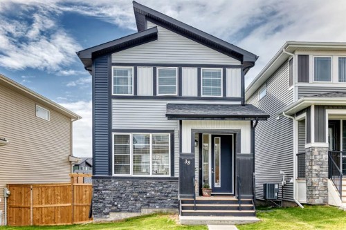 38 Precedence Glen  Cochrane, AB T4C 2W7