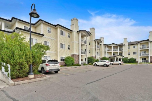 115-72 Quigley Drive  Cochrane, AB T4C 2K6