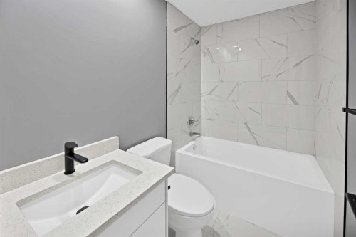281 Cornerstone Passage Ne, Calgary, AB - Indoor Photo Showing Bathroom